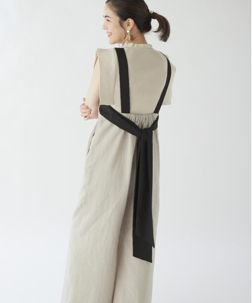 DRWCYS（ドロシーズ）の「バックリボンデザインコンビネゾン（サロペット/オーバーオール・レディース・ブラック/ベージュ/ブルー・SMALL/MEDIUM）」の12枚目の写真