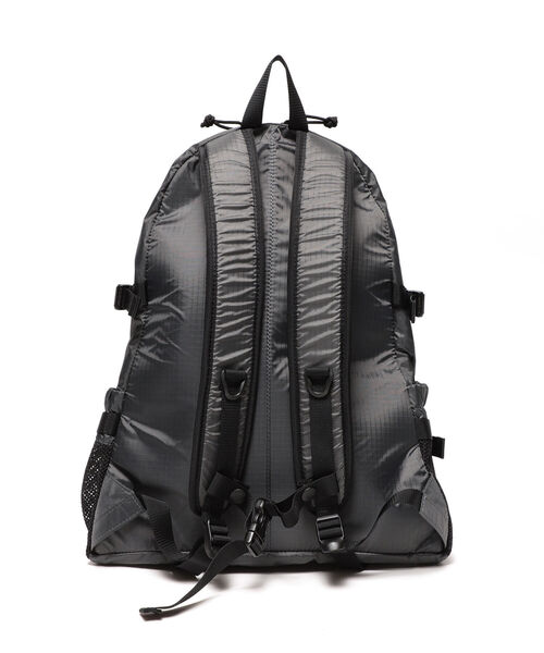 merrier BEAMS(メリアビームス)の「FREDRIK PACKERS / DAY PACK TIPI マザーズリュック(バックパック/リュック・レディース・チャコールグレー・ONE SIZE)」の22枚目の写真