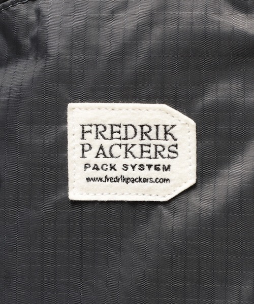 merrier BEAMS(メリアビームス)の「FREDRIK PACKERS / DAY PACK TIPI マザーズリュック(バックパック/リュック・レディース・チャコールグレー・ONE SIZE)」の8枚目の写真