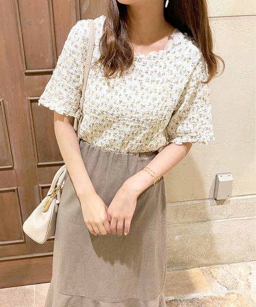 apres jour（アプレジュール）の「シャーリング花柄トップス【ZOZOTOWN限定アイテム】（シャツ/ブラウス・レディース・アイボリー/オフホワイト/その他/ホワイト系その他・フリー/X-LARGE）」の8枚目の写真