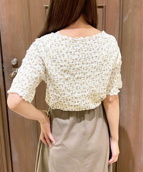 apres jour（アプレジュール）の「シャーリング花柄トップス【ZOZOTOWN限定アイテム】（シャツ/ブラウス・レディース・アイボリー/オフホワイト/その他/ホワイト系その他・フリー/X-LARGE）」の13枚目の写真