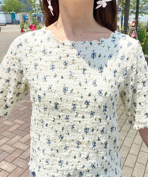 apres jour（アプレジュール）の「シャーリング花柄トップス【ZOZOTOWN限定アイテム】（シャツ/ブラウス・レディース・アイボリー/オフホワイト/その他/ホワイト系その他・フリー/X-LARGE）」の19枚目の写真