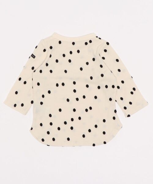 quoti use fith（クゥオティ　ユース　フィス）の「ポコポコドットジャガード 長袖 Tシャツ（Tシャツ/カットソー・キッズ・ホワイト/チャコールグレー/ピンク・110/80/120/130/90/100）」の4枚目の写真