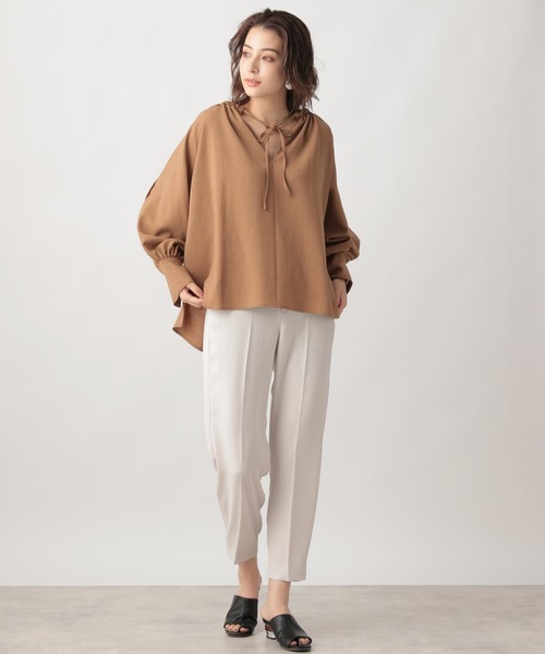 Ezick（エジック）の「ギャザーデザインブラウス（シャツ/ブラウス・レディース・オフホワイト/ブラック/キャメル・FREE）」の4枚目の写真