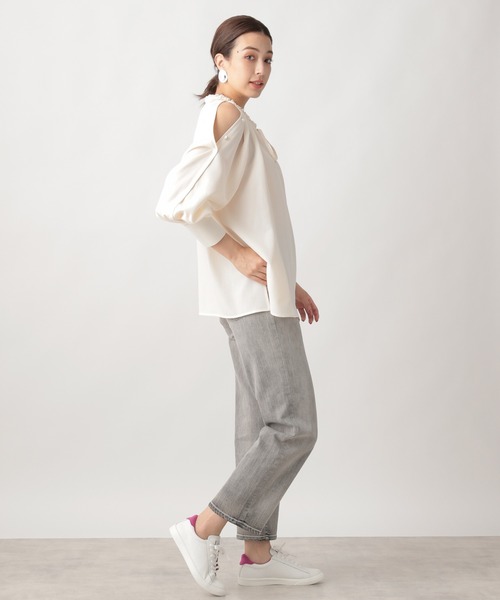 Ezick（エジック）の「ギャザーデザインブラウス（シャツ/ブラウス・レディース・オフホワイト/ブラック/キャメル・FREE）」の13枚目の写真