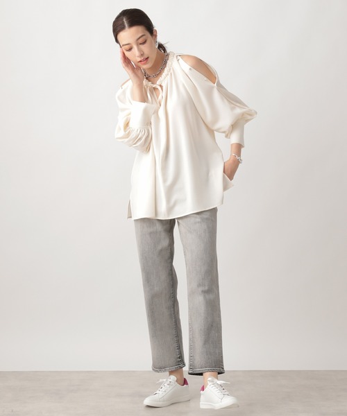 Ezick（エジック）の「ギャザーデザインブラウス（シャツ/ブラウス・レディース・オフホワイト/ブラック/キャメル・FREE）」の15枚目の写真