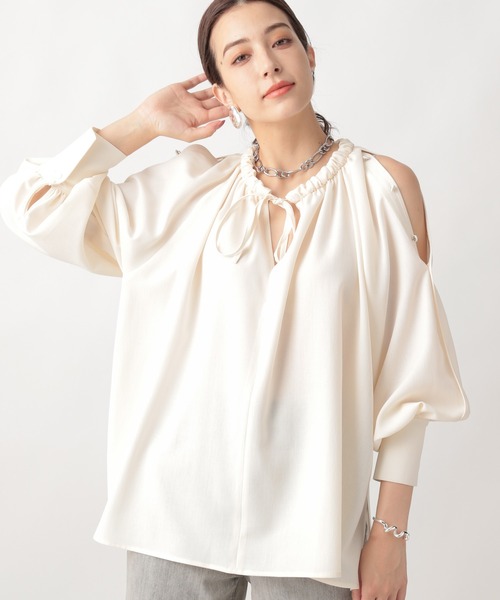 Ezick（エジック）の「ギャザーデザインブラウス（シャツ/ブラウス・レディース・オフホワイト/ブラック/キャメル・FREE）」の17枚目の写真