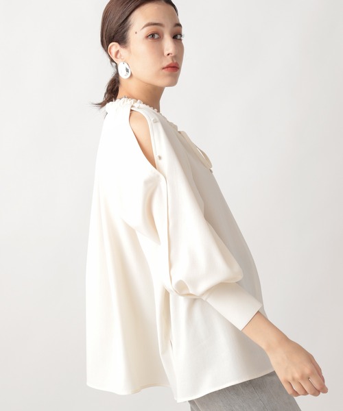 Ezick（エジック）の「ギャザーデザインブラウス（シャツ/ブラウス・レディース・オフホワイト/ブラック/キャメル・FREE）」の18枚目の写真