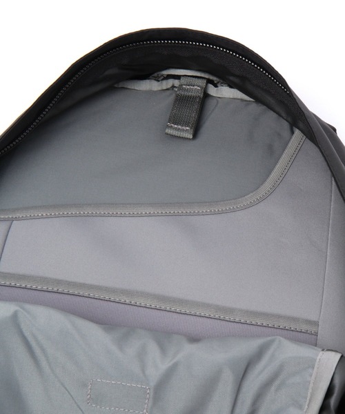 THE NORTH FACE(ザノースフェイス)の「【THE NORTH FACE(ザノースフェイス)】HOT SHOT(バックパック/リュック・メンズ・ブラック・FREE)」の13枚目の写真