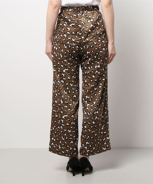 Banner Barrett（バナーバレット）の「オリジナルレオパードパンツ（その他パンツ・レディース・ブラウン/ライトピンク・38）」の3枚目の写真
