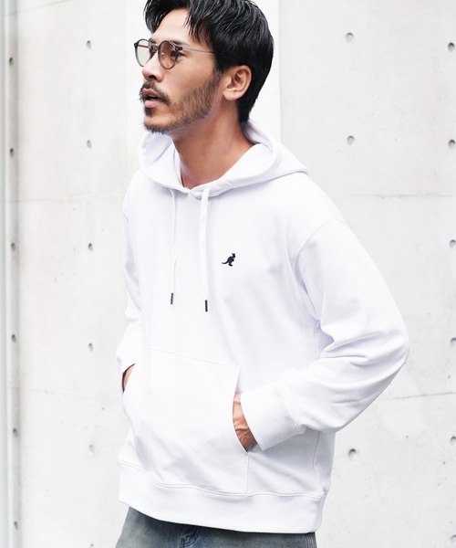 KANGOL（カンゴール）の「KANGOL カンゴール /ブランド別注 ビッグシルエット オーバーサイズ ロゴ刺繍 プルオーバー フーディー スウェット パーカー（パーカー・メンズ・ホワイト系その他3/ブルー系その他/ベージュ系その他2/ホワイト系その他/ホワイト×ブラック/ブラック系その他3/ベージュ系その他/ブラック系その他2/ブルー系その他3/ブラック×ホワイト/ホワイト系その他2/ブラック系その他/ブルー系その他2/ベージュ系その他3/ホワイト系その他4/ブラック系その他5/ホワイト系その他5/ブラック系その他4・LARGE/MEDIUM/SMALL/X-LARGE）」の6枚目の写真