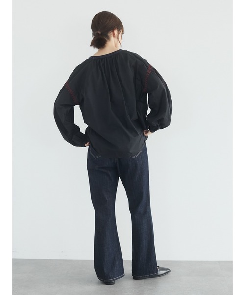 Green Parks(グリーンパークス)の「刺繍スモックシャツ(シャツ/ブラウス・レディース・オフホワイト/ブラック/オレンジ・FREE)」の6枚目の写真