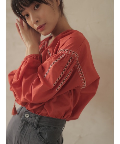 Green Parks(グリーンパークス)の「刺繍スモックシャツ(シャツ/ブラウス・レディース・オフホワイト/ブラック/オレンジ・FREE)」の16枚目の写真