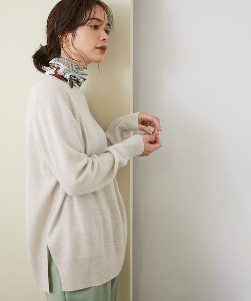 ROPE'(ロペ)の「【シリーズ】カシミアブレンドクルーネックニット(ニット/セーター・レディース・ライトグレー/キナリ/ダークブラウン/ピンク系その他2・38)」の2枚目の写真