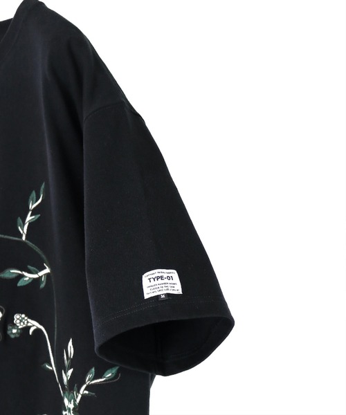 elephant TRIBAL fabrics(エレファントトライバルファブリックス)の「elephant TRIBAL fabrics EMBROIDERY FAT-T(Tシャツ/カットソー・メンズ・グレイッシュブルー/カーキ/ブラック・SMALL/MEDIUM)」の10枚目の写真