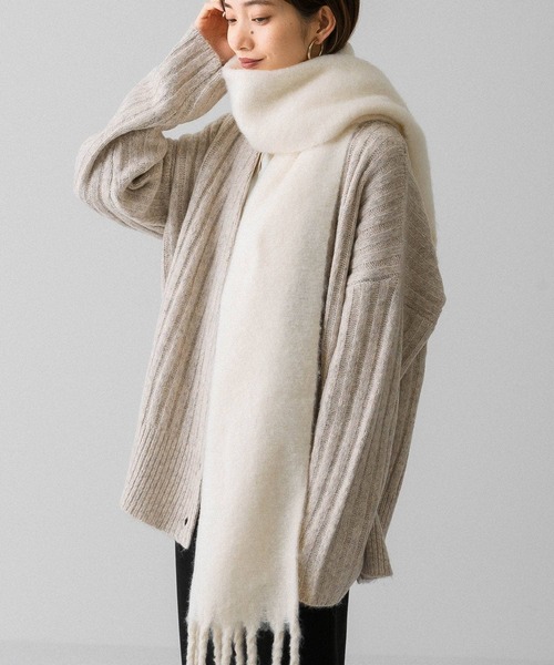 KBF(ケイビーエフ)の「BIGフリンジストール(ストール/ショール・レディース・ベージュ/アイボリー/グレー・ONE)」の4枚目の写真