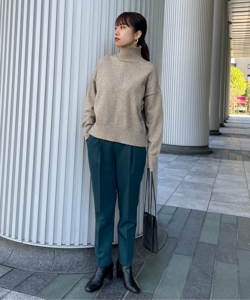 ReNorm(リノーム)の「バックベルトタックパンツ(その他パンツ・レディース・グリーン/アイボリー・S/M)」の7枚目の写真