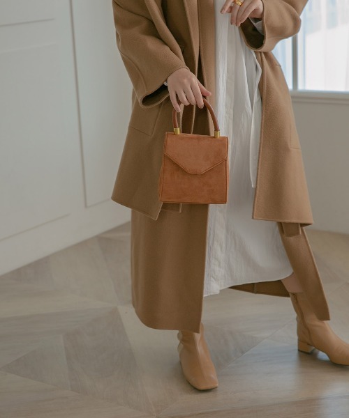 tukn.（トゥクン）の「お上品にころんと。スエードハンドバッグ（ショルダーバッグ・レディース・グリーン/ブラウン/キャメル・FREE）」の11枚目の写真