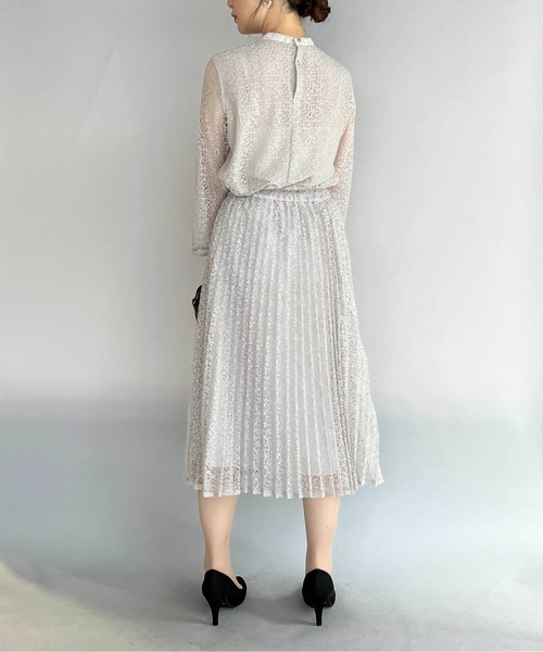 PICCIN(ピッチン)の「アイリッシュレースプリーツスカート(スカート・レディース・グレイッシュベージュ/ネイビー・M/L)」の8枚目の写真