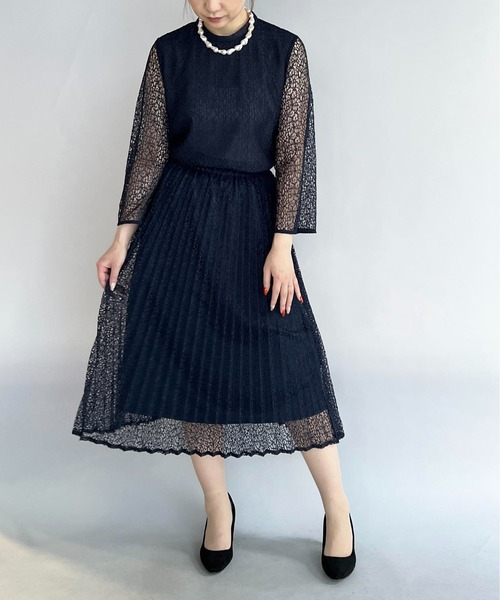 PICCIN(ピッチン)の「アイリッシュレースプリーツスカート(スカート・レディース・グレイッシュベージュ/ネイビー・M/L)」の17枚目の写真