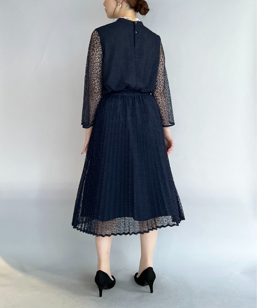 PICCIN(ピッチン)の「アイリッシュレースプリーツスカート(スカート・レディース・グレイッシュベージュ/ネイビー・M/L)」の19枚目の写真