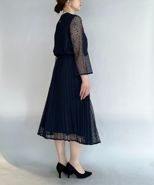 PICCIN(ピッチン)の「アイリッシュレースプリーツスカート(スカート・レディース・グレイッシュベージュ/ネイビー・M/L)」の18枚目の写真