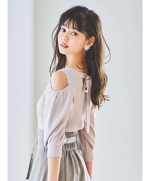 dazzlin(ダズリン)の「スクエアラインオープンリブニットトップス(ニット/セーター・レディース・オフホワイト/ブラック/パープル・FREE)」の5枚目の写真