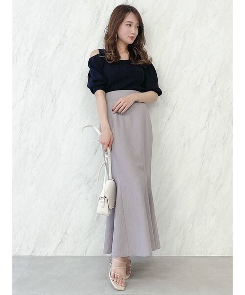 dazzlin(ダズリン)の「スクエアラインオープンリブニットトップス(ニット/セーター・レディース・オフホワイト/ブラック/パープル・FREE)」の11枚目の写真