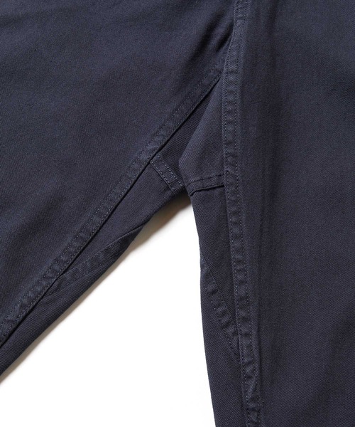 Gramicci（グラミチ）の「LOOSE TAPERED PANT｜ルーズテーパードパンツ UNISEX（その他パンツ・メンズ・ブラック/オリーブ/グレー系その他/ブラウン系その他/ベージュ系その他/グレイッシュベージュ/ネイビー系/グリーン系その他/チャコールグレー/ライトベージュ/ライトオリーブ/ライトグレー/ブルーグレー/オートミール/グレー系その他5/グリーン系その他5/セージグリーン・S/M/L/XL/XXL/XS）」の19枚目の写真