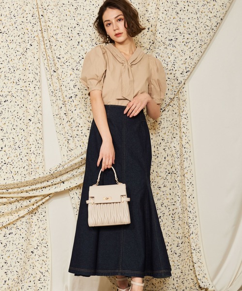 NOELA(ノエラ)の「ゴールドパーツタイブラウス(シャツ/ブラウス・レディース・ベージュ/ネイビー/オフホワイト・フリー)」の14枚目の写真