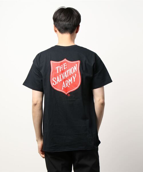 tone(トーン)の「【THE SALVATION ARMY/サルヴェ―ションアーミ】T-SHIRT WITH SHIELD FRONT&BACK(UN)(Tシャツ/カットソー・メンズ・ホワイト/ブラック/ネイビー/ベージュ・MEDIUM/X-LARGE/LARGE)」の6枚目の写真