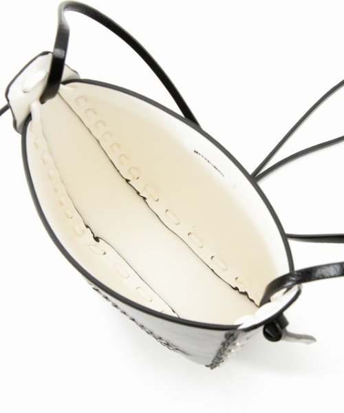 HEY!MrsROSE(ヘイミセスローズ)の「HEY! Mrs ROSE(ヘイ!ミセスローズ)メタルステッチミニショルダー(ショルダーバッグ・レディース・ブラック/シルバー・FREE)」の6枚目の写真