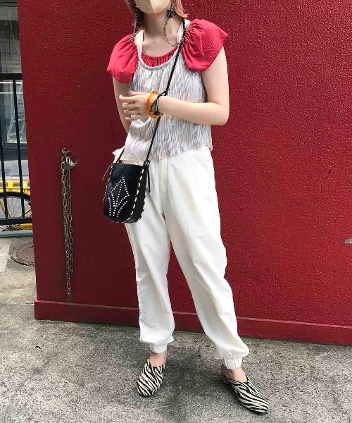 HEY!MrsROSE(ヘイミセスローズ)の「HEY! Mrs ROSE(ヘイ!ミセスローズ)メタルステッチミニショルダー(ショルダーバッグ・レディース・ブラック/シルバー・FREE)」の13枚目の写真