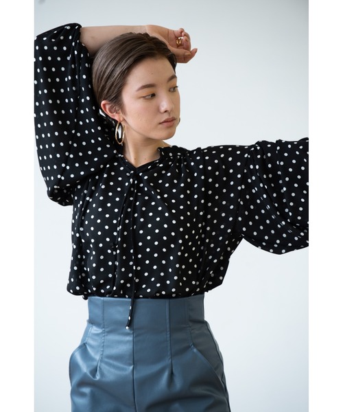 HANNE（アン）の「ボリュームスリーブブラウス（シャツ/ブラウス・レディース・ホワイト/ブラック・フリー）」の11枚目の写真