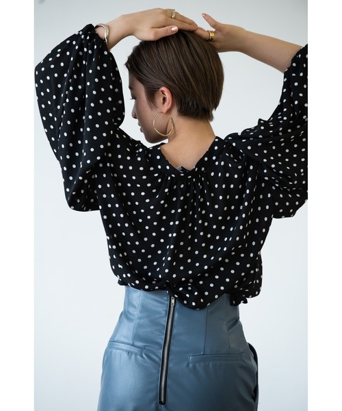 HANNE（アン）の「ボリュームスリーブブラウス（シャツ/ブラウス・レディース・ホワイト/ブラック・フリー）」の7枚目の写真