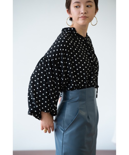 HANNE（アン）の「ボリュームスリーブブラウス（シャツ/ブラウス・レディース・ホワイト/ブラック・フリー）」の8枚目の写真