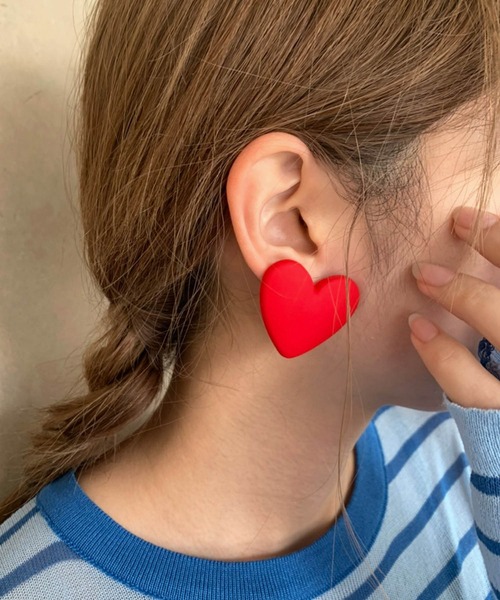 lala Born（ララボーン）の「ビッグハートピアス（ピアス（両耳用）・レディース・ピンク/イエロー/オレンジ/ブルー/グリーン/レッド・FREE）」の8枚目の写真