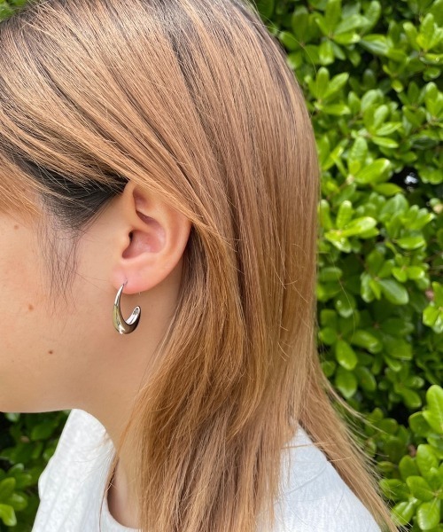 PARKS TOKYO SELECT（パークストウキョウセレクト）の「ドロップピアス（ピアス（両耳用）・レディース・シルバー/シルバー系その他/ゴールド/ゴールド系その他・FREE）」の15枚目の写真