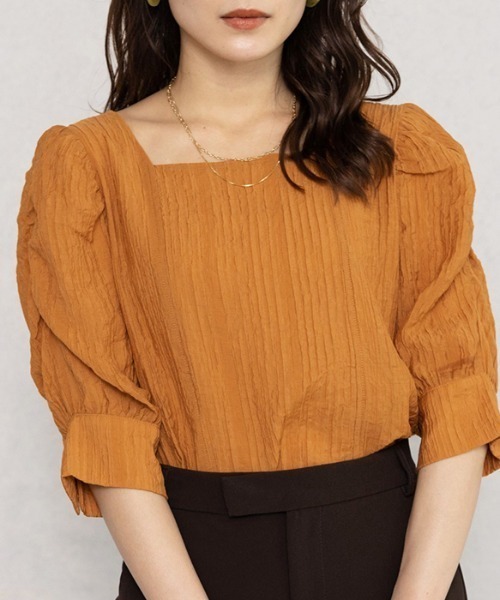 GeeRA（ジーラ）の「スクエアネックパワショルブラウス（シャツ/ブラウス・レディース・ベージュ/オレンジ・MEDIUM/LARGE/X-LARGE）」の11枚目の写真