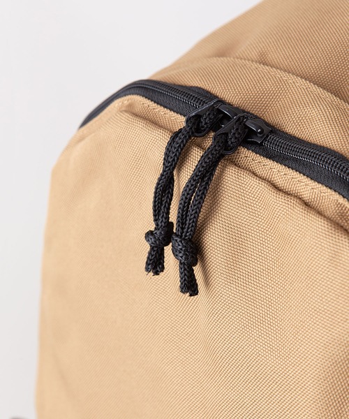 Dickies(ディッキーズ)の「【DICKIES/ディッキーズ】 シンプルデイパック(バックパック/リュック・メンズ・オレンジ/ブラック/カーキ/ベージュ・FREE)」の11枚目の写真