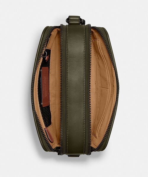 COACH（コーチ）の「チャーター クロスボディ 24・コーチ バッジ 