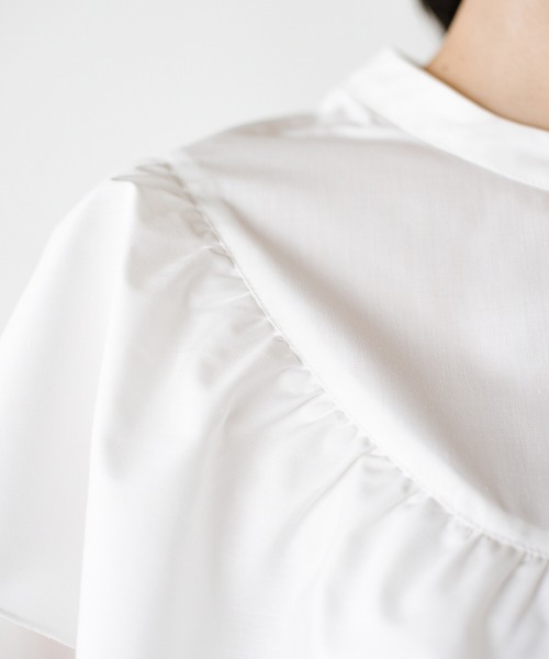 haco!（ハコ）の「洗濯機で洗えてお手入れ楽ちん！アクセサリーいらずで顔まわり華やぐ大人のフリルブラウス by que made me（シャツ/ブラウス・レディース・ホワイト/ブルー・SMALL/MEDIUM/LARGE/X-LARGE）」の12枚目の写真