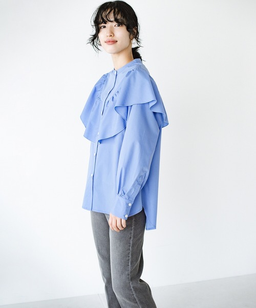 haco!（ハコ）の「洗濯機で洗えてお手入れ楽ちん！アクセサリーいらずで顔まわり華やぐ大人のフリルブラウス by que made me（シャツ/ブラウス・レディース・ホワイト/ブルー・SMALL/MEDIUM/LARGE/X-LARGE）」の10枚目の写真