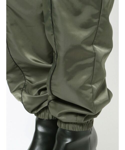 CALNAMUR(カルナムール)の「ナイロンカラーパンツ(その他パンツ・レディース・カーキ/オレンジ・FREE)」の17枚目の写真