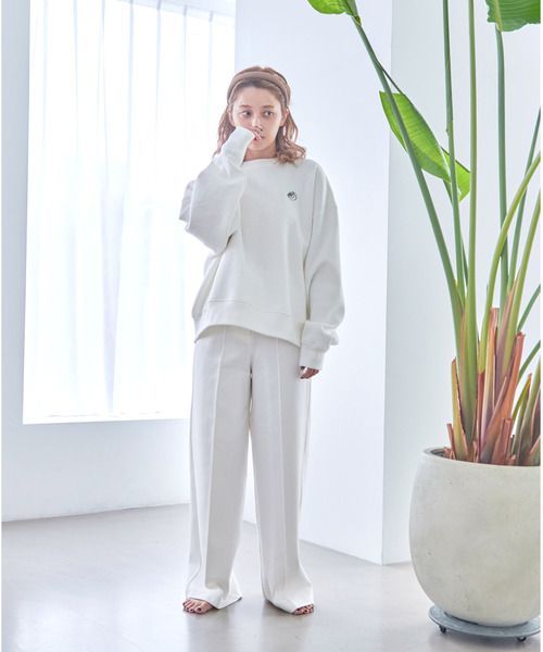 Dita Muaj.(ディータムアージュ)の「【ZOZO限定】Muaj.刺繍 ワンポイント裏起毛トレーナー(スウェット・レディース・ホワイト/ブラック・M/L)」の18枚目の写真