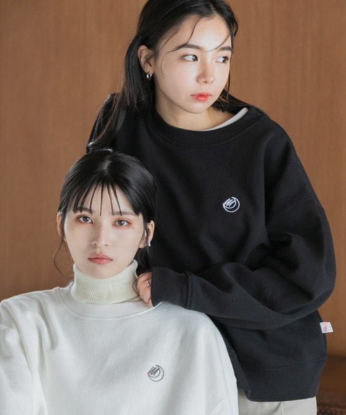 Dita Muaj.(ディータムアージュ)の「【ZOZO限定】Muaj.刺繍 ワンポイント裏起毛トレーナー(スウェット・レディース・ホワイト/ブラック・M/L)」の12枚目の写真