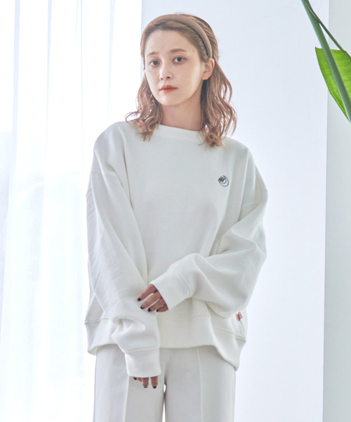 Dita Muaj.(ディータムアージュ)の「【ZOZO限定】Muaj.刺繍 ワンポイント裏起毛トレーナー(スウェット・レディース・ホワイト/ブラック・M/L)」の11枚目の写真