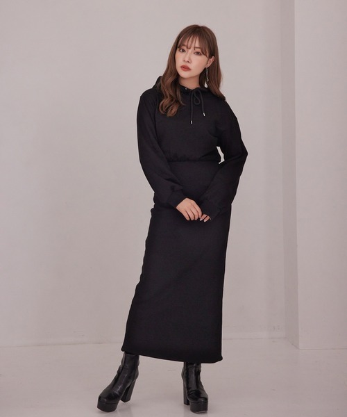 ANDGEEBEE（アンジービー）の「スウェットフーディーワンピ（ワンピース・レディース・アイボリー/ブラック・MEDIUM）」の8枚目の写真