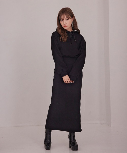 ANDGEEBEE（アンジービー）の「スウェットフーディーワンピ（ワンピース・レディース・アイボリー/ブラック・MEDIUM）」の13枚目の写真