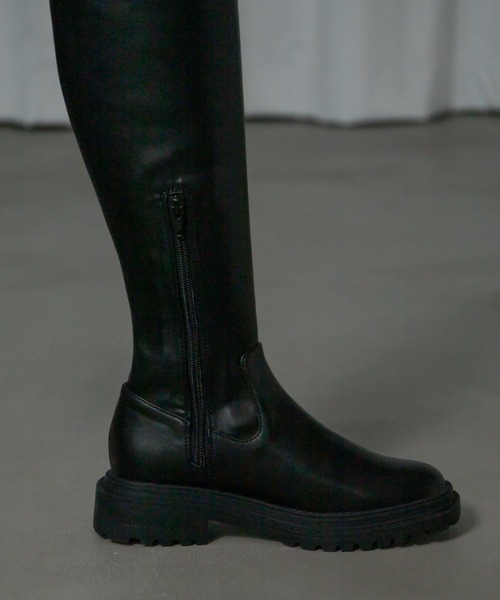 Ezick(エジック)の「【mio notis】フェイクレザーロンガーブーツ(ブーツ・レディース・ブラック・39/37/38/36)」の4枚目の写真